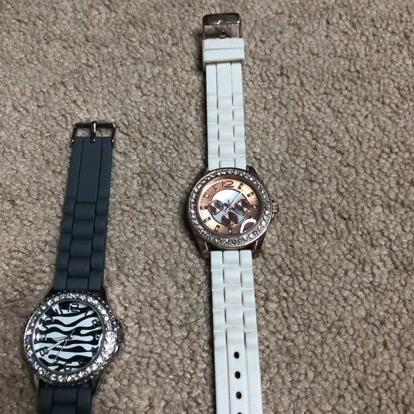 Watch - Picture 2 of 4